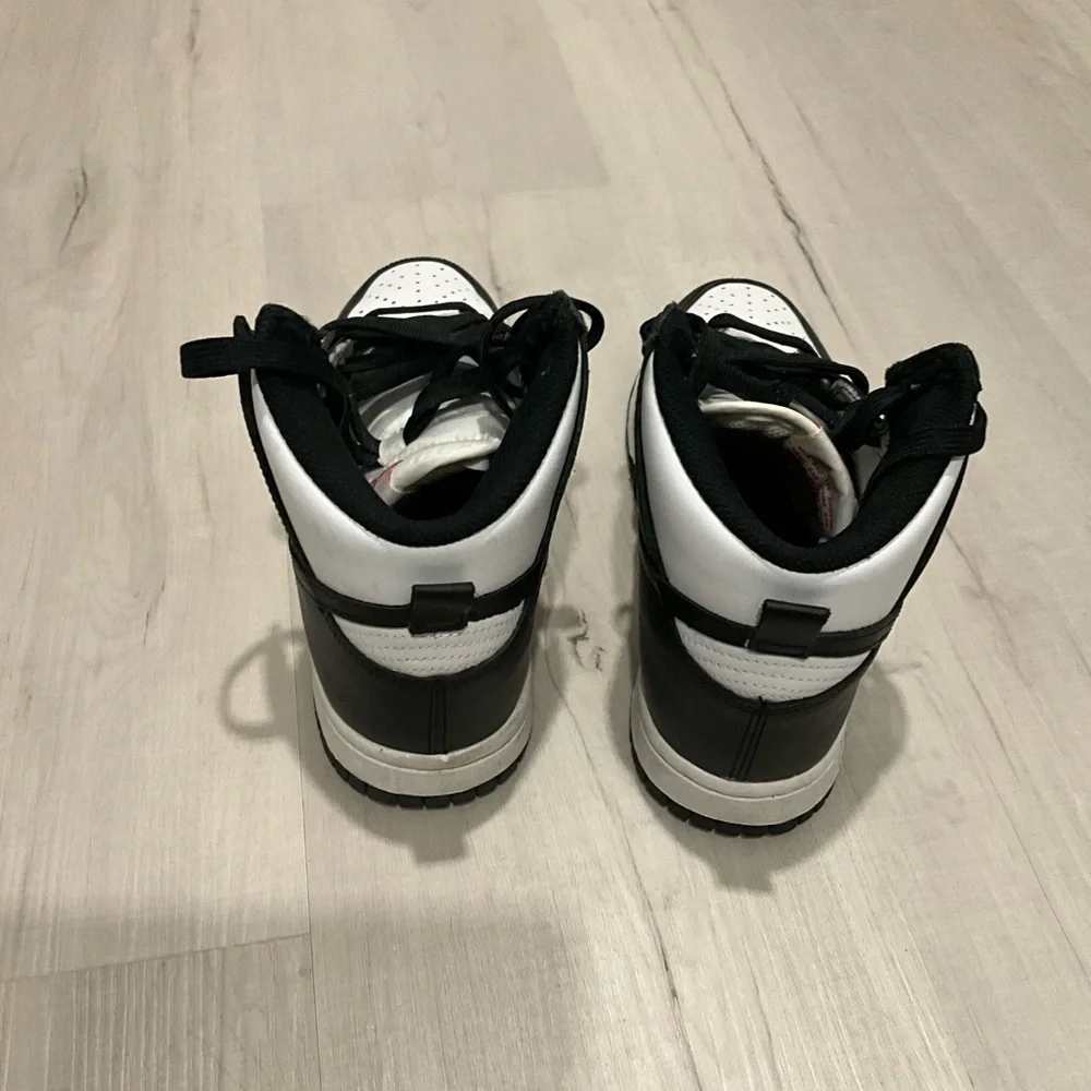 Women’s Nike Dunk High Retro 